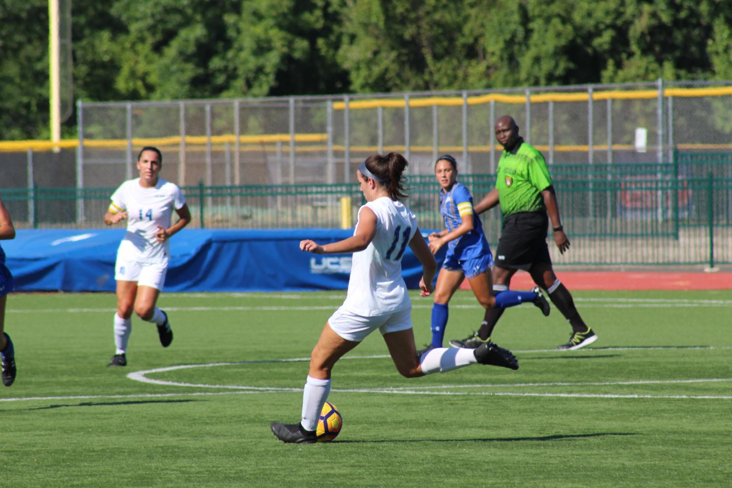 Men' s Soccer Clinches NEC Berth with 2-1 Win Over St. Francis NY - FDU  Knights Athletics