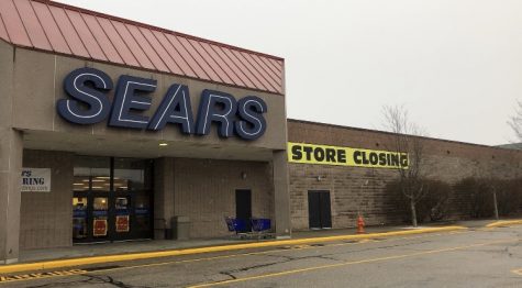With Sears stores closing, discarded workers are left to fend for themselves.