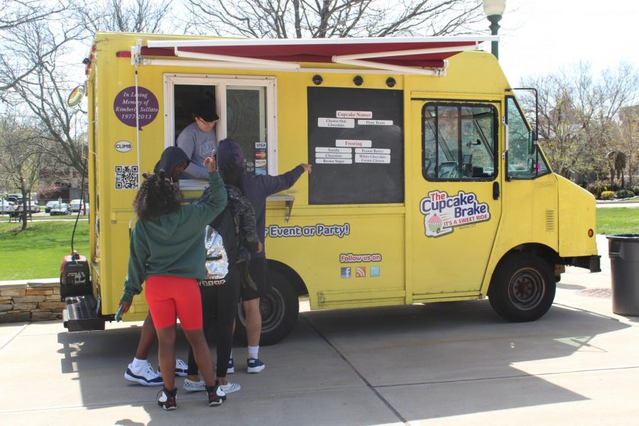 The popular Cupcake Brake was parked inside the Student Center Circle, where students could purchase a cupcake for one ticket. 