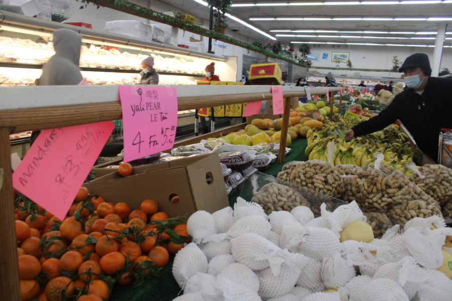 A Dong Supermarket Celebrates the Lunar New Year – The Recorder