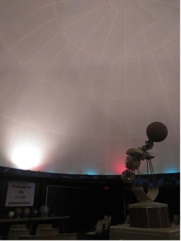 Inside of planetarium before show. Photo via Jayden Klaus