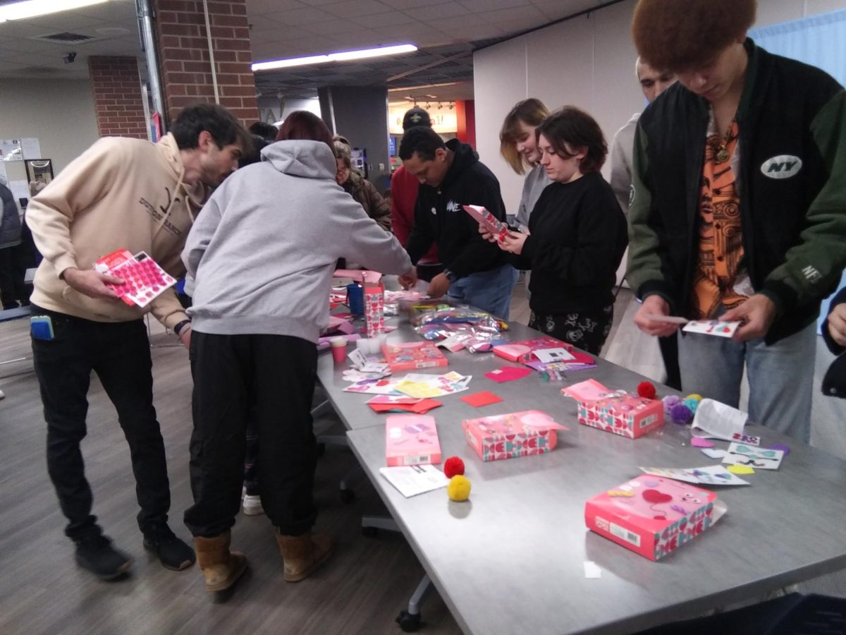 Valentines Day Craft Event Draws a Crowd