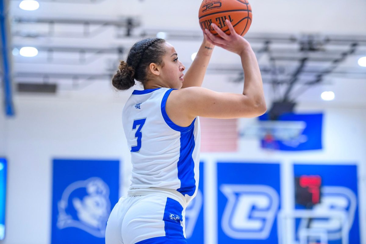 Women’s Basketball Falls in First Conference Game