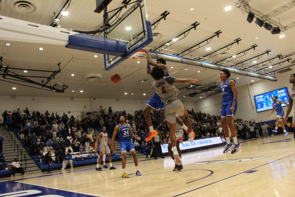 Max Frazier posterizing Sacred Heart to win the game